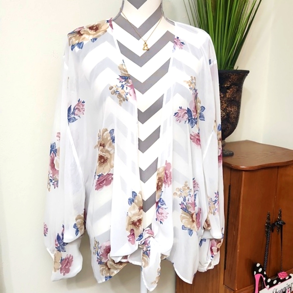 Vision Lightweight Sheer Floral Kimono
